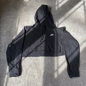 Cropped Nike Hoodie